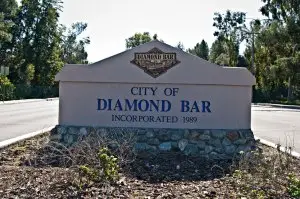 Diamong-Bar-sign